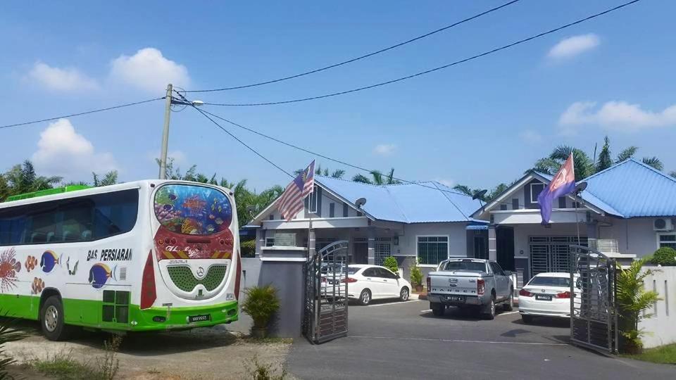 Homestay Hj Esmon Parit Raja Uthm Batu Pahat Zewnętrze zdjęcie