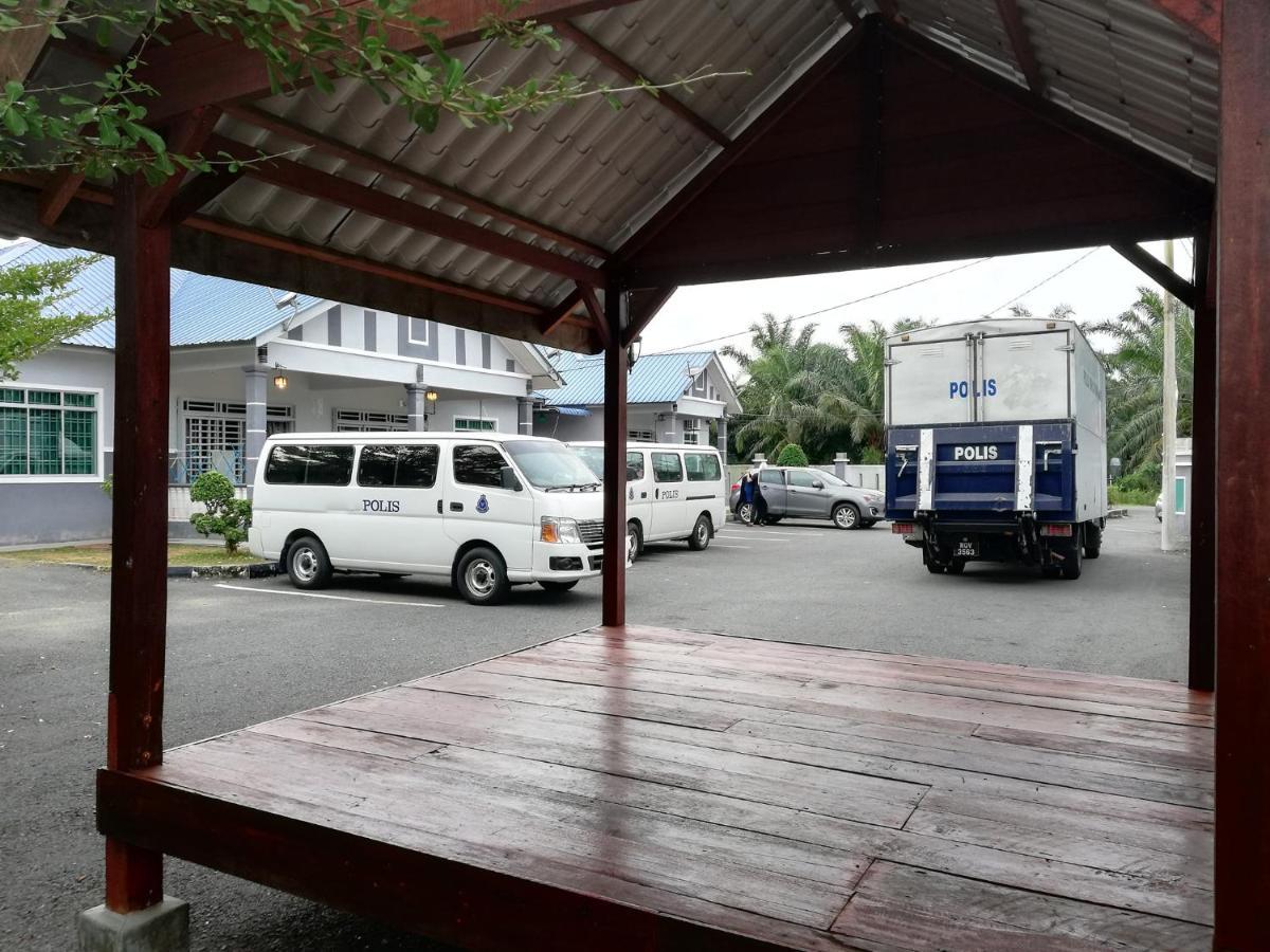 Homestay Hj Esmon Parit Raja Uthm Batu Pahat Zewnętrze zdjęcie